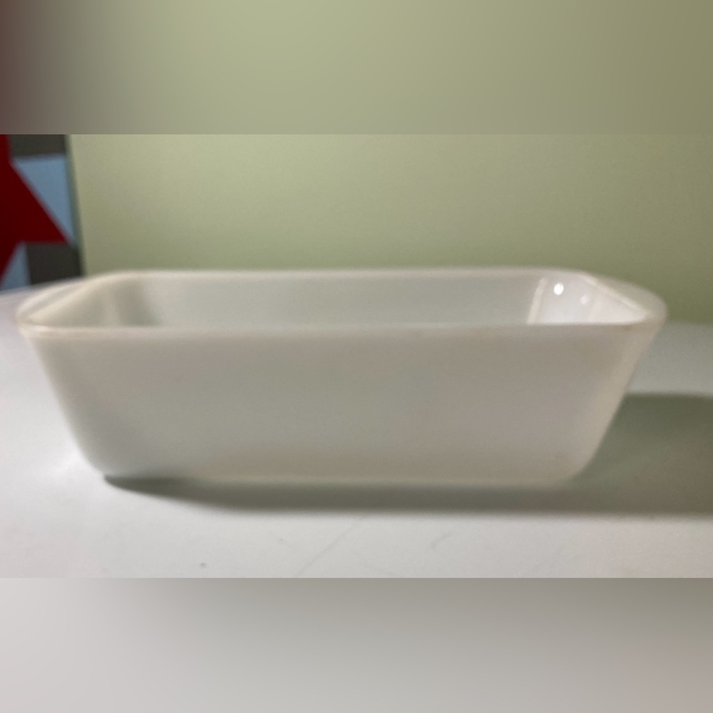 Glasbake J522 1.25 Quart Milk Glass White Loaf Baking Pan